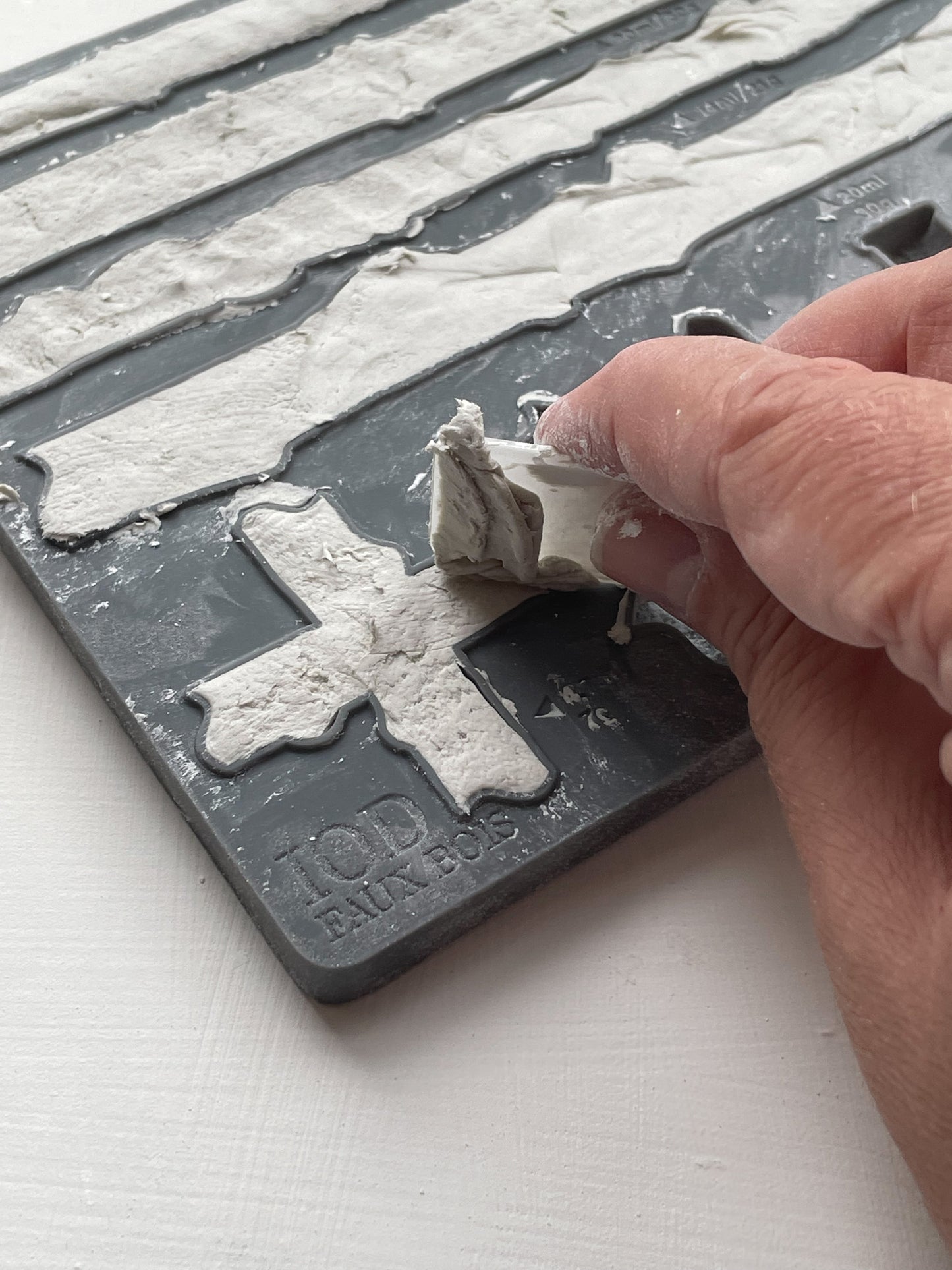 Faux Bois - IOD Decor Mould - Retired June 2025