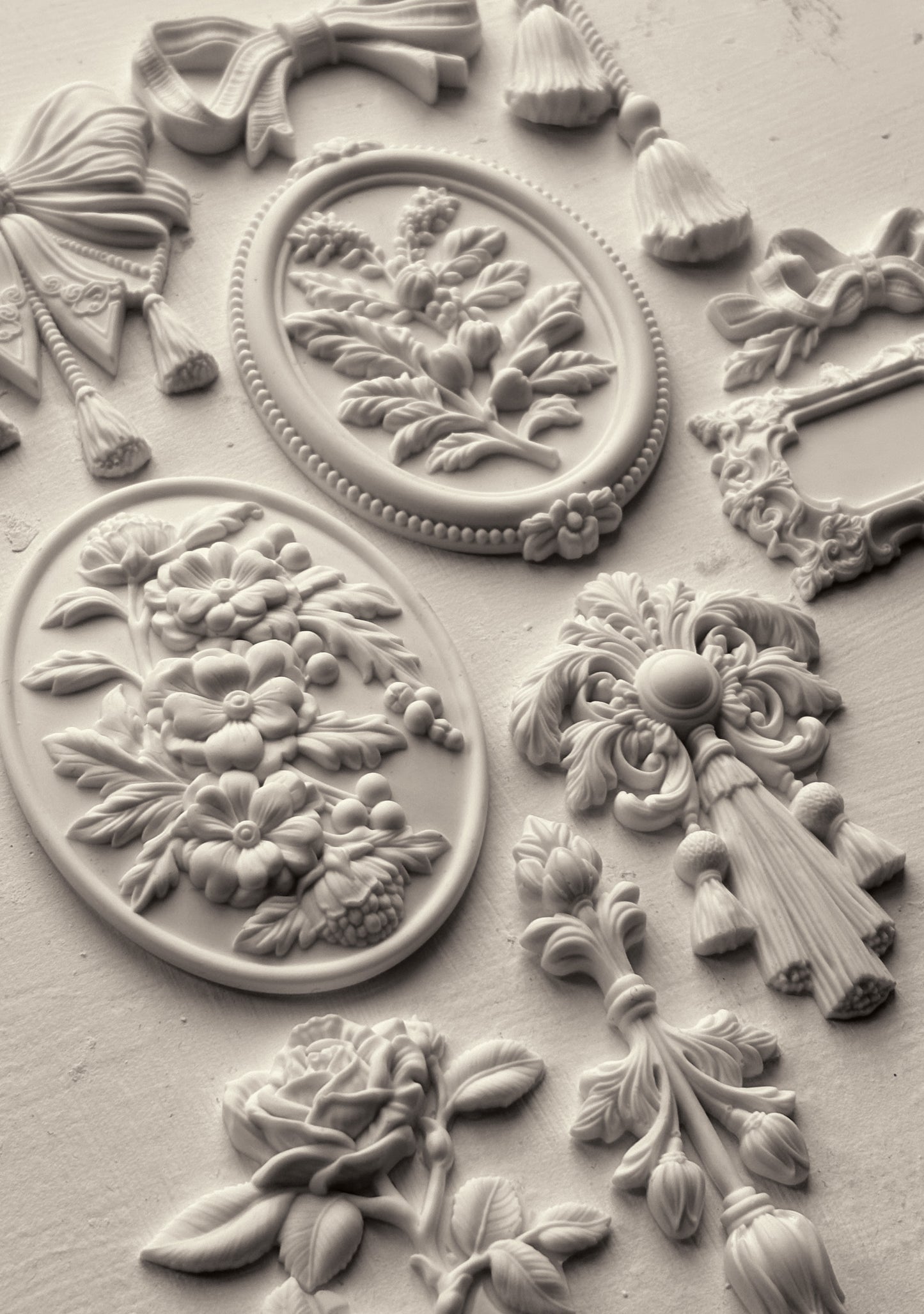 Victoriana - IOD Decor Mould 6x10 - 2025 Holiday