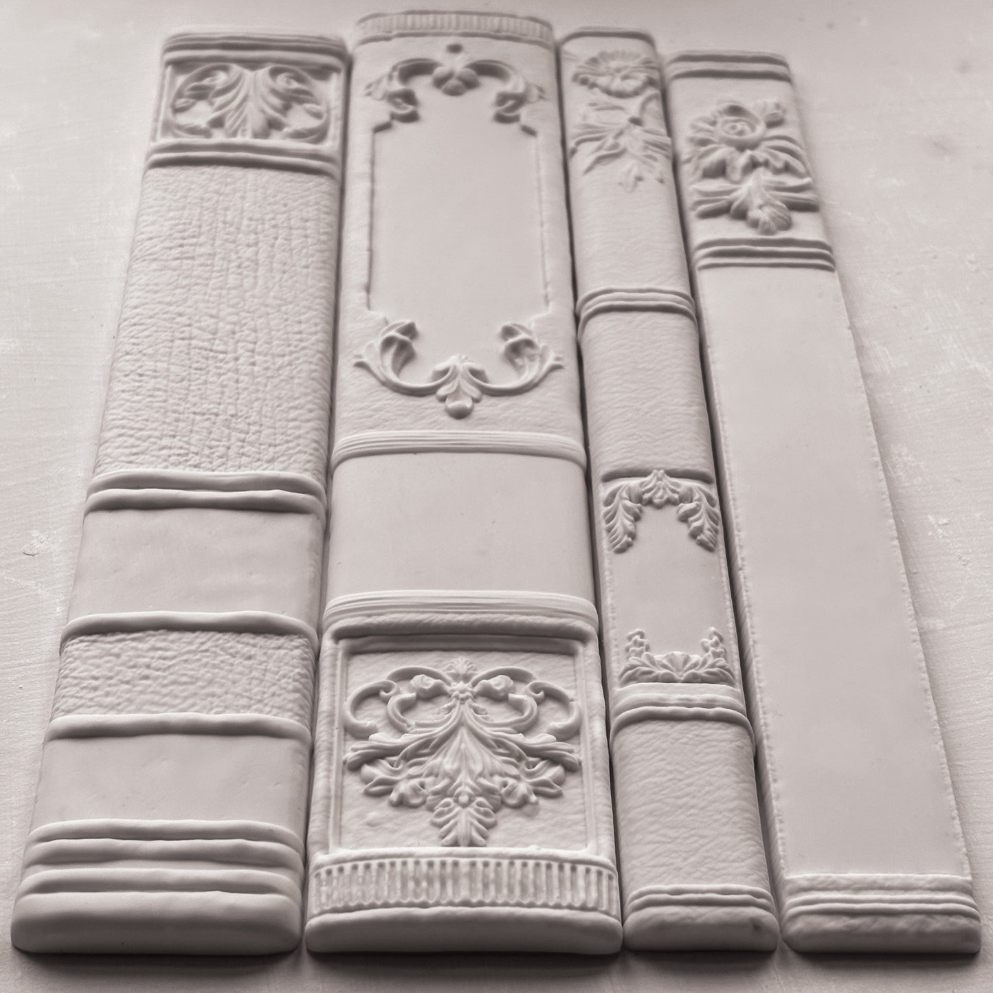 Bookish - IOD Mould 6 x 10 - 2026 Summer
