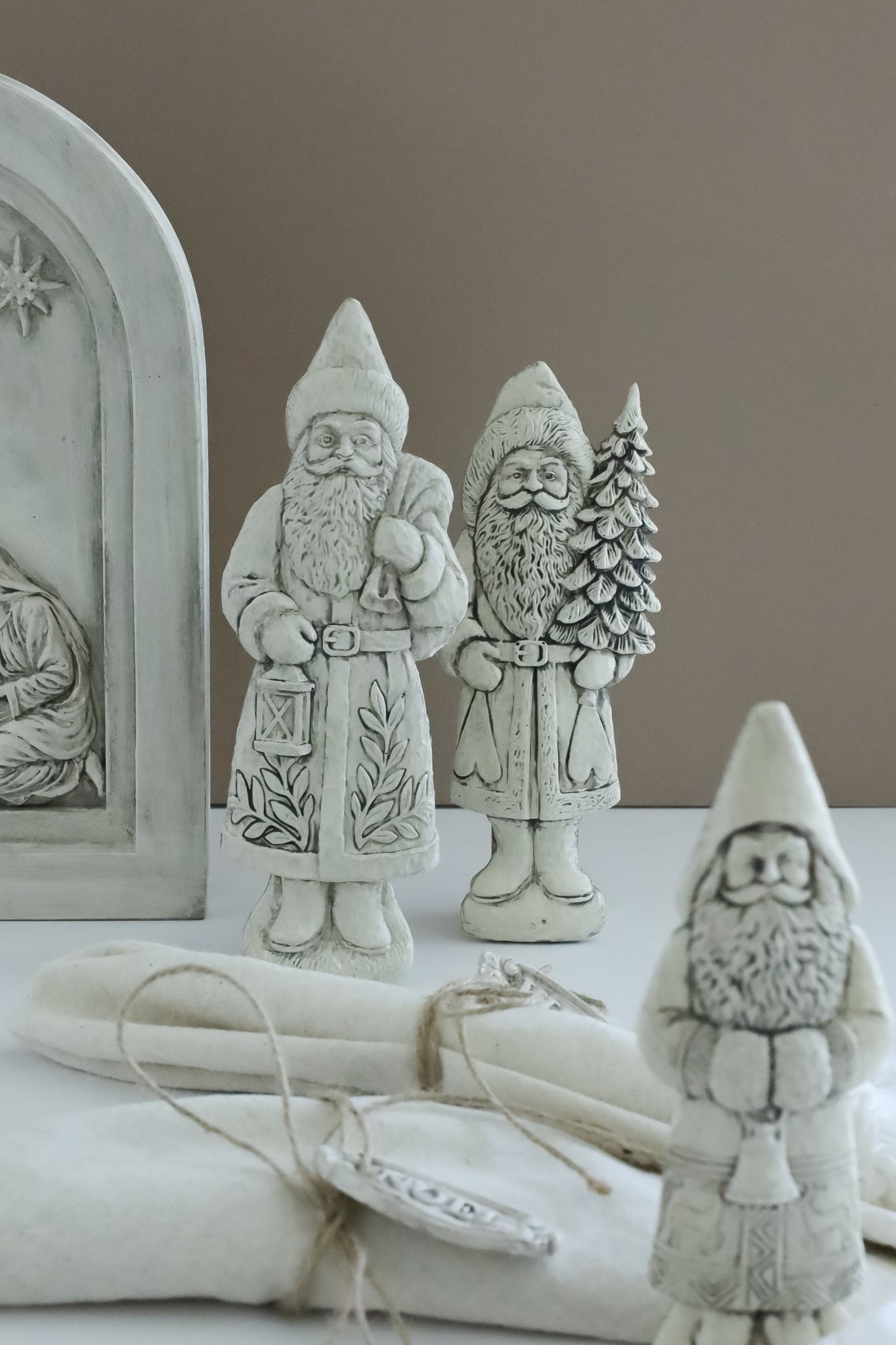 Belsnickel - IOD Mould 6 x 10 - Winter 2026 Limited Edition
