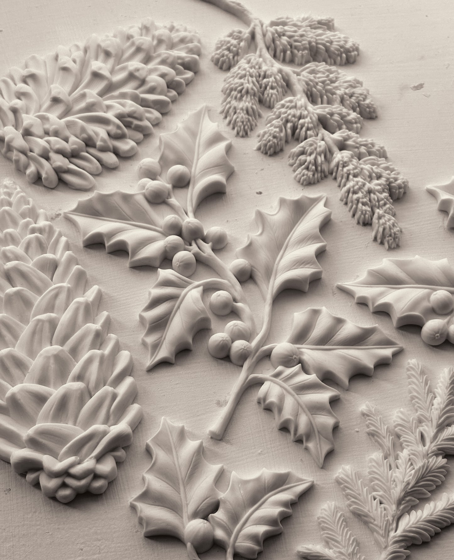 Winter Forage - IOD Decor Mould 6x10 - 2025 Holiday