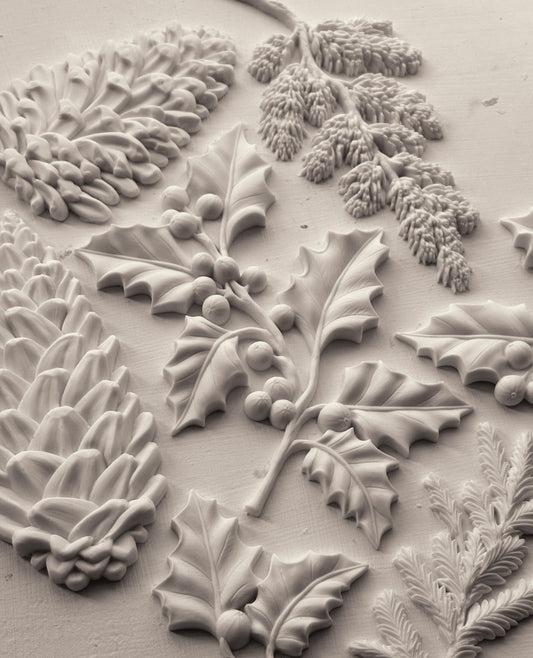 Winter Forage - IOD Decor Mould 6x10 - 2025 Holiday