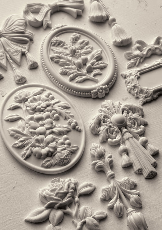 Victoriana - IOD Decor Mould 6x10 - 2025 Holiday