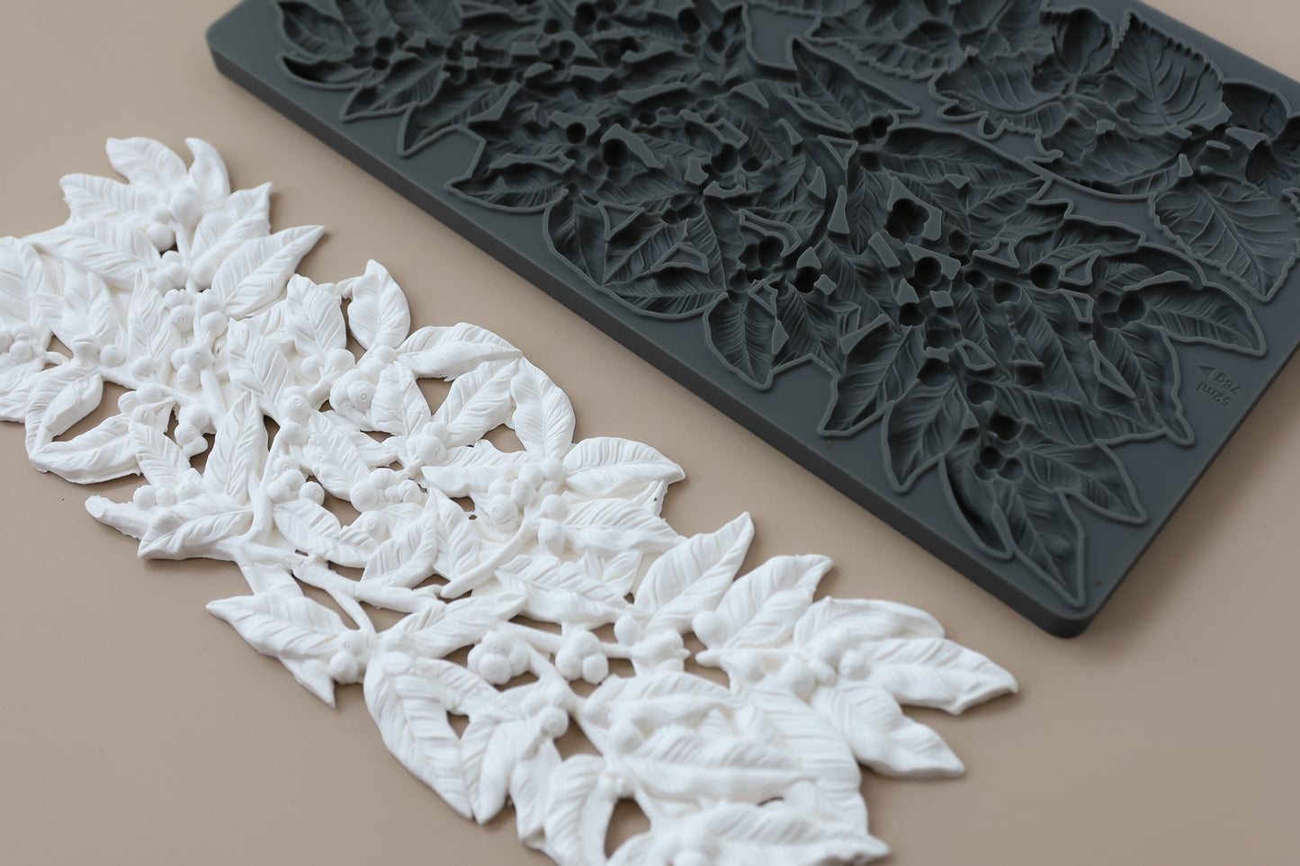 Hazel & Bay - IOD Mould 6 x 10 - Winter 2026 Limited Edition