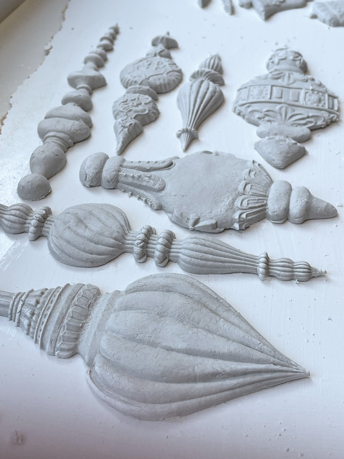 Baubles - IOD Mould 6 x 10 - Winter Encore 2026 Limited Edition